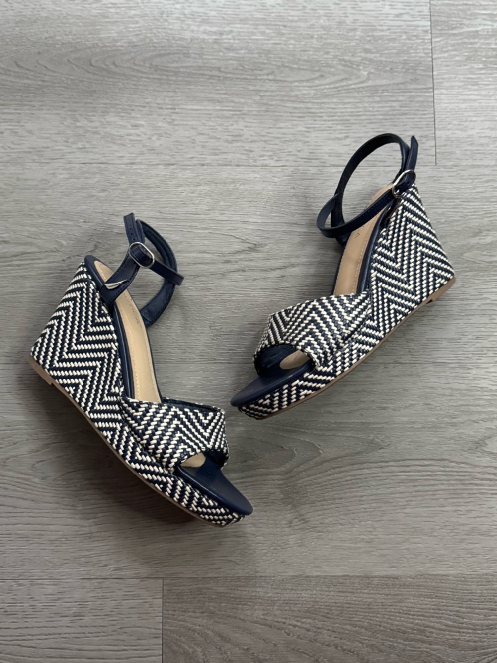 Nautica Wedge Sandals - Picture 2 of 11